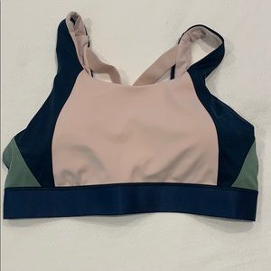 Athleta power of she sports bra size large